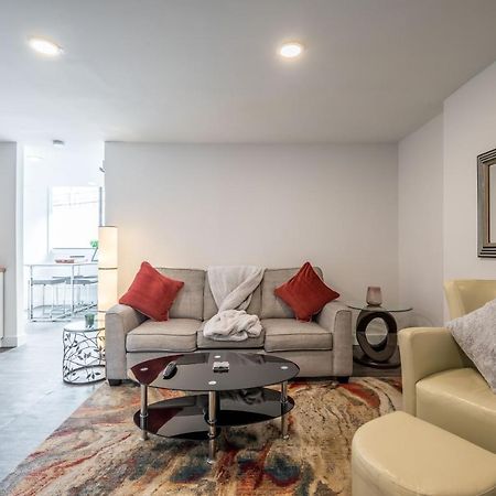Modern Contemporary 2 Bedroom Suite Halifax Exterior foto